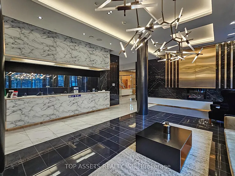 101 Erskine Ave #Townhouse 10 — Photo 48