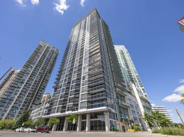 223 Webb Dr #2209, Mississauga, ON L5B 0E8