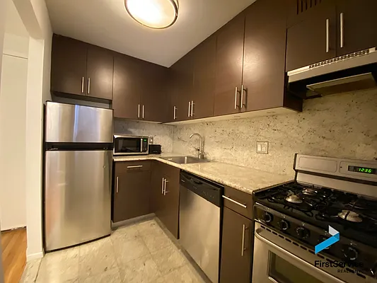 Rented by FirstService Realty (legacy) | media 13