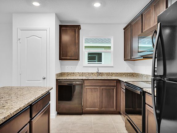 2nd image of 77346 Lumber Creek Blvd