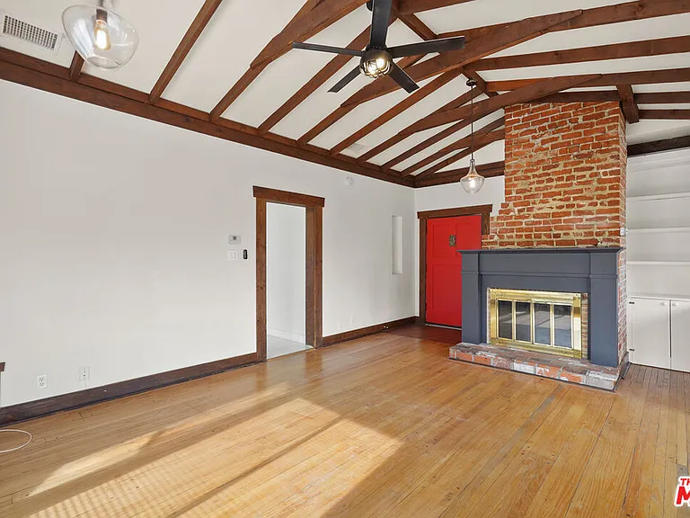 1821 N Grace Ave — Photo 3