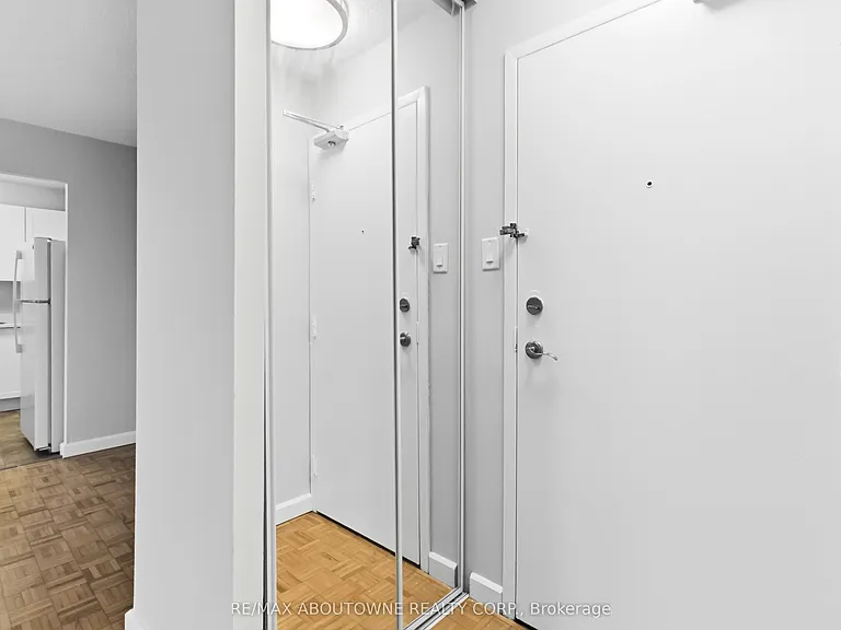 60 Park Ave #705 — Photo 4