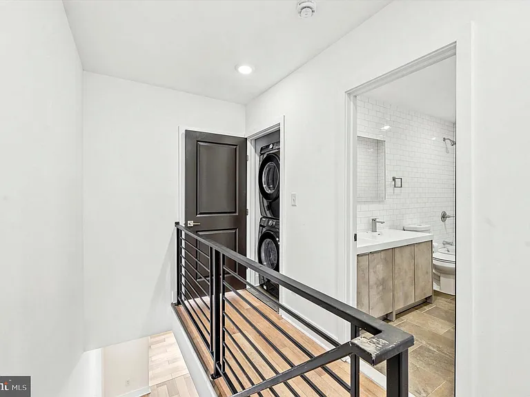 5616 Florence Ave — Photo 21