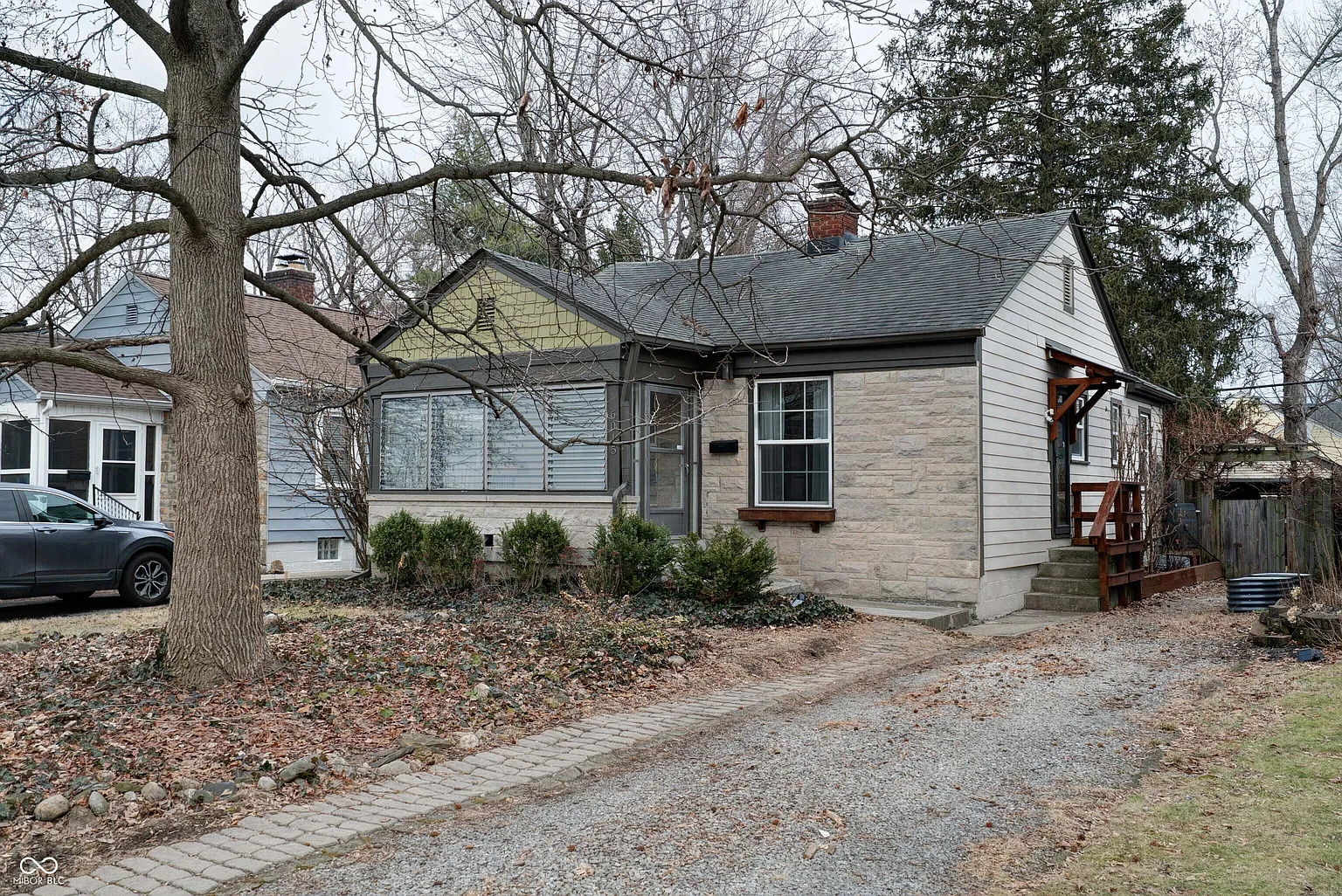 6015 Primrose Ave photo 1