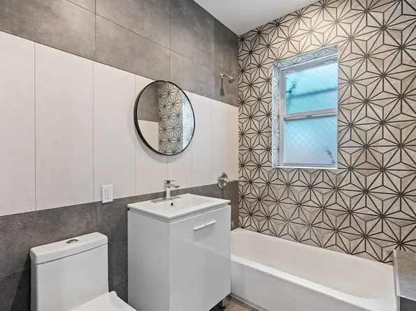 1053 New York Avenue image 6 of 9