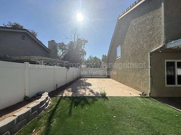 911 Rawhide Pl — Photo 20