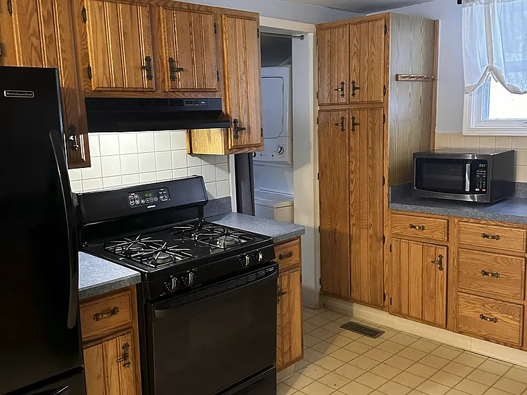 4865 Onondaga Rd — Photo 10