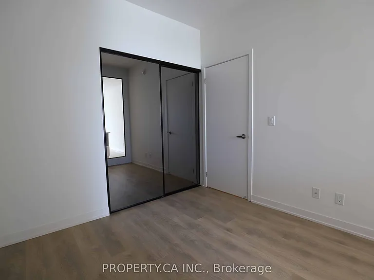 899 Queen St E #410 — Photo 13