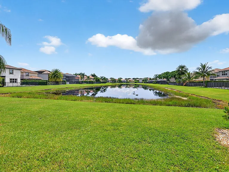 8326 Emerald Winds Cir — Photo 52