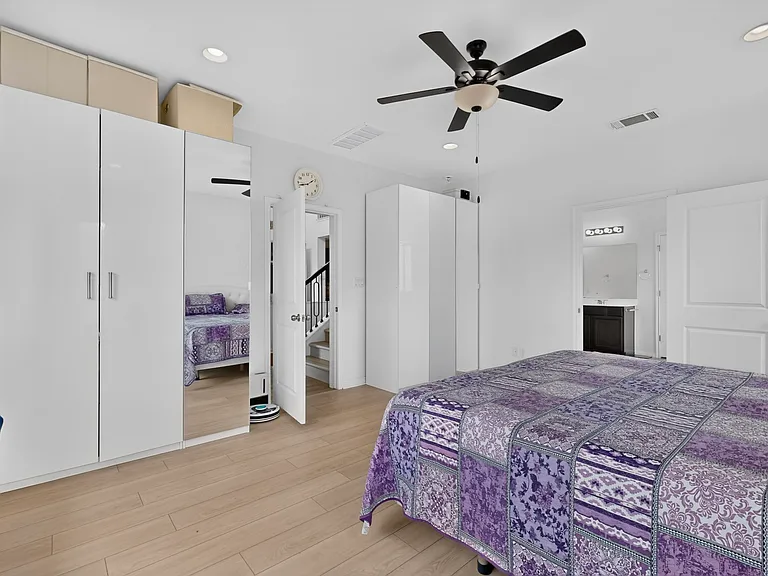 1900 Vinaros Ct — Photo 23