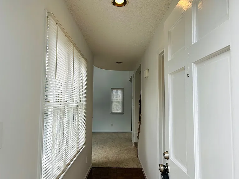 610 Pisgah Church Rd #4 — Photo 25