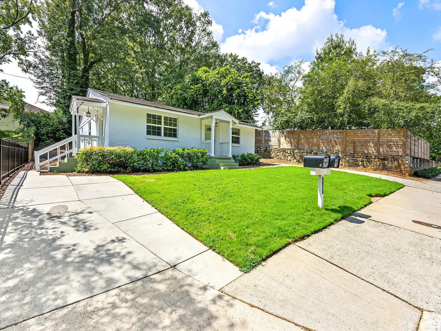 1 bed, 650 sqft, $1,599 — Photo 3