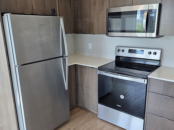 3rd image of 708 Woolwich St #121