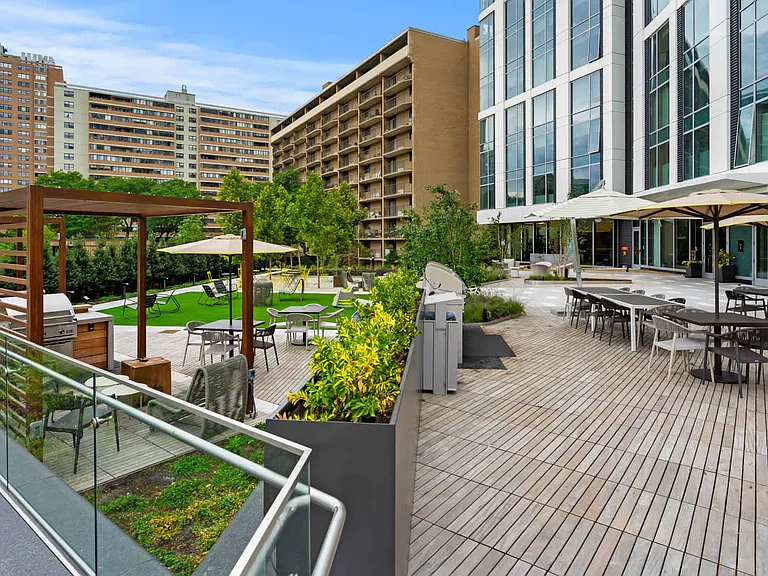 Outdoor Lounge with Grilling Area