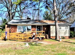 447 E Woodlawn Rd, Charlotte, NC 28209