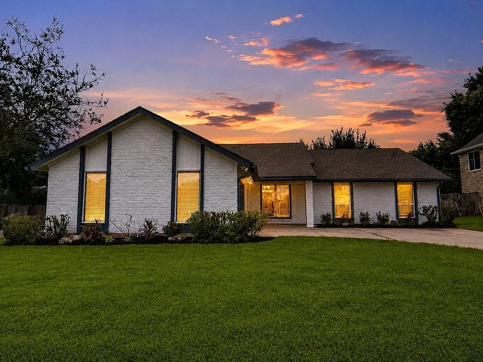2903 Pepper Wood Dr