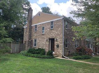 9086 Giltinan Ct, Springfield, VA 22153