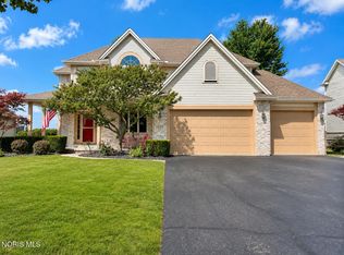 1088 Westridge Dr, Waterville, OH 43566