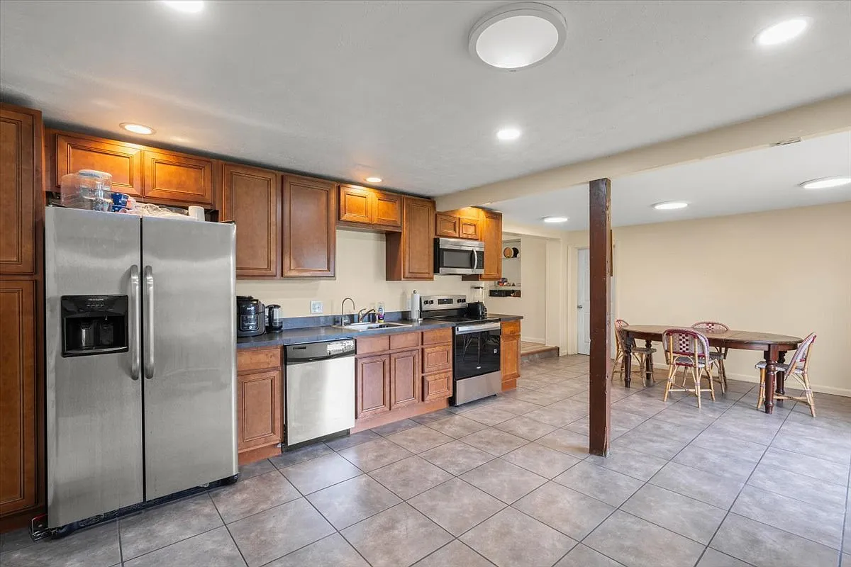 4 bed, 1551 sqft, $625 — Photo 3