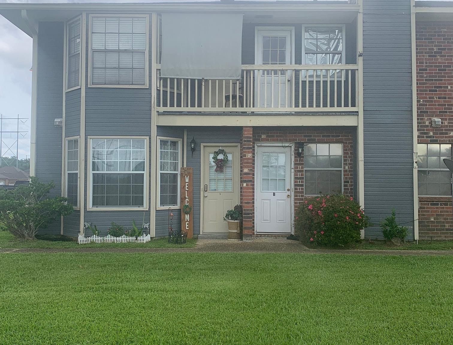 810 Meadow Glen Ave APT B, Zachary, LA 70791 | Zillow