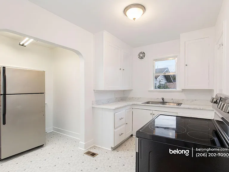 9227 Evanston Ave N — Photo 12