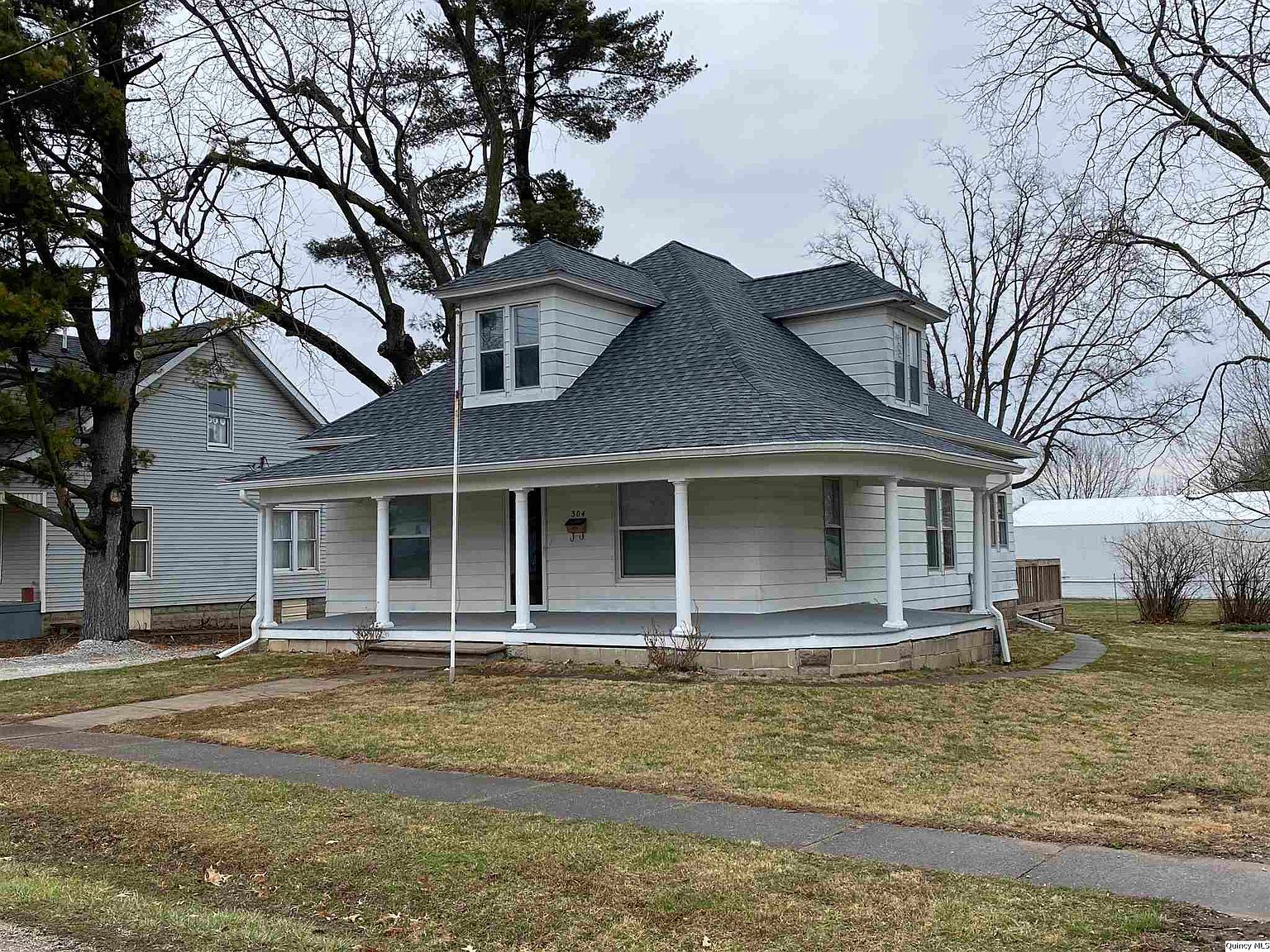 304 N Jefferson St, Mount Sterling, IL 62353 Zillow