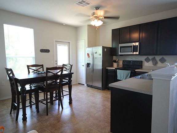 4th image of 5709 Levenwood Ln