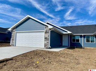112 Ida Ln, Lincoln, NE 68523
