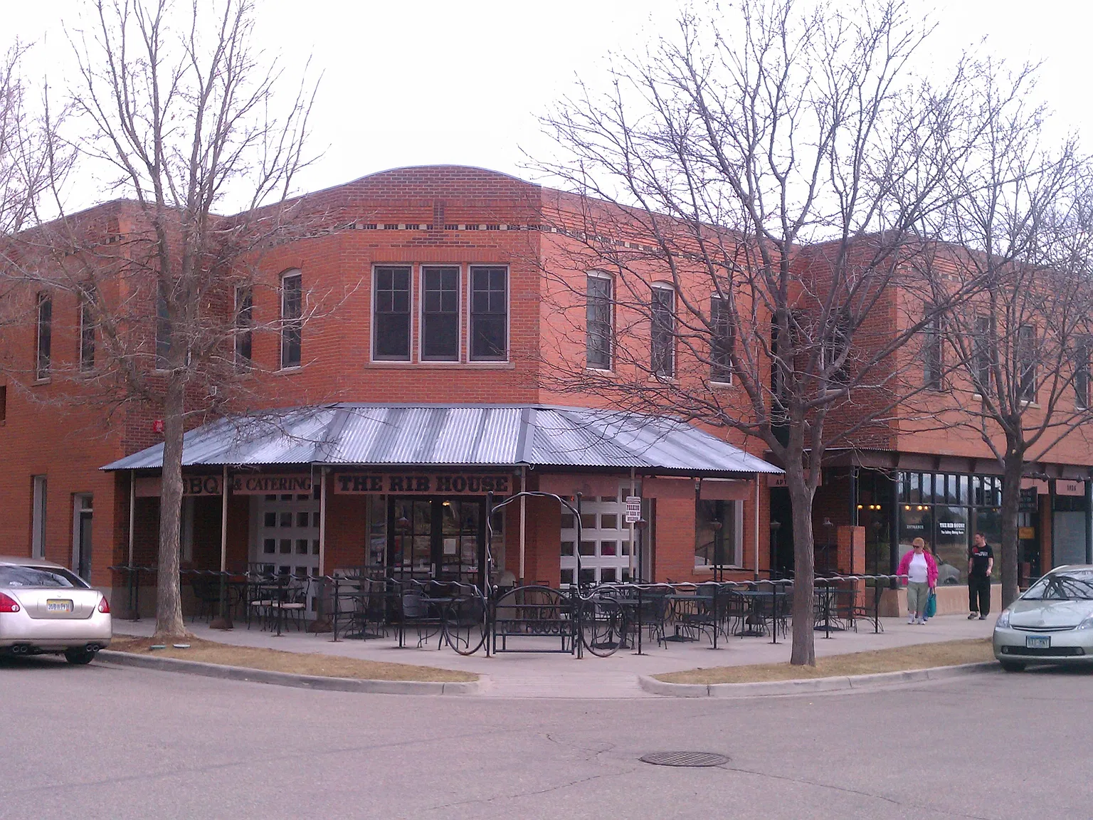2 bed, 1050 sqft, $1,850 — Photo 2