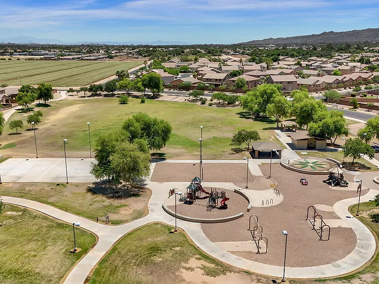 3422 W Leodra Ln — Photo 33