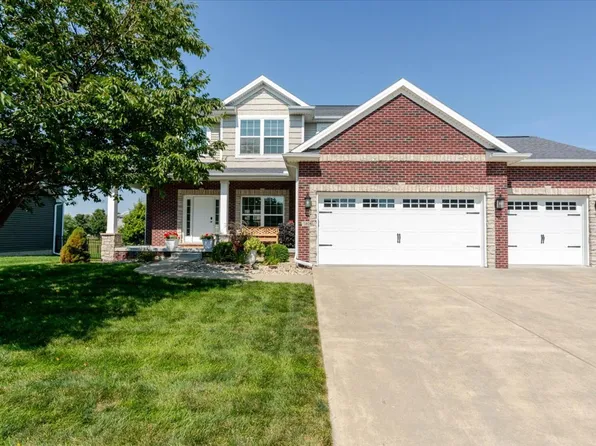 5808 Sugarberry Ave, Bloomington, IL 61705