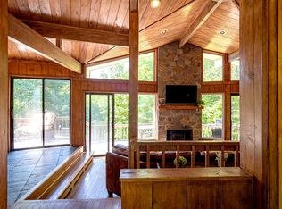 166 Robbins Hill, Hartford, VT 05059