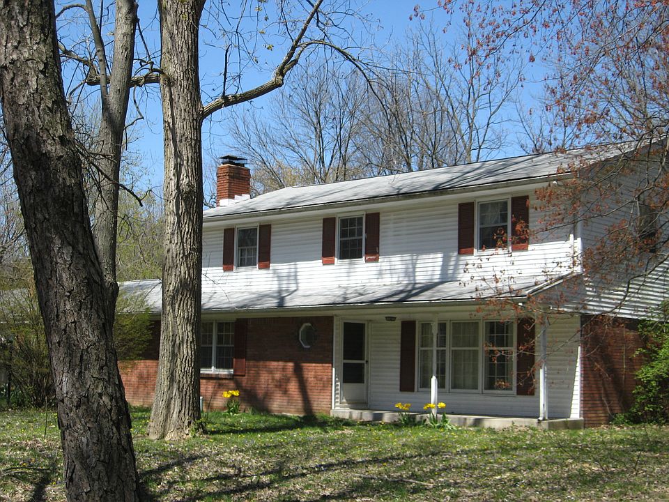 Large lot and mature trees
