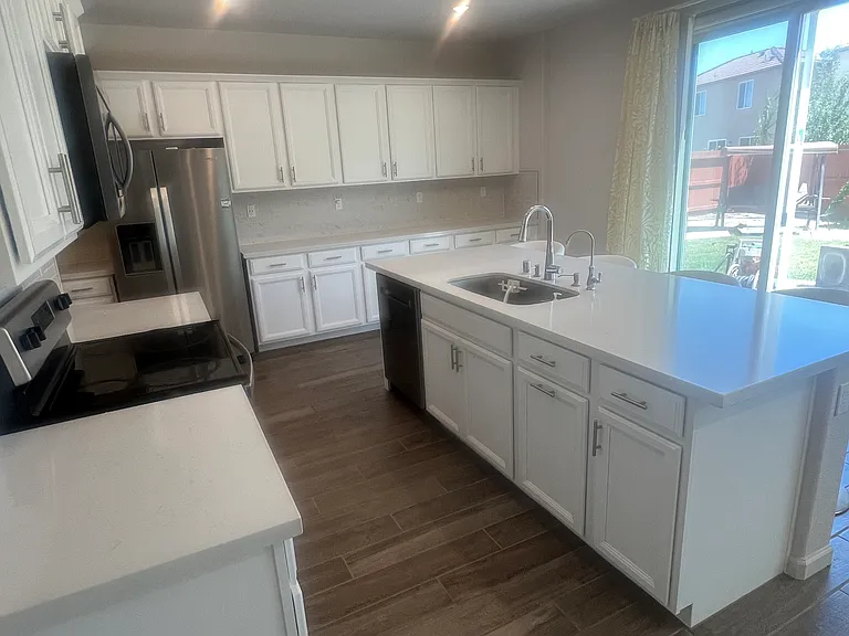 1878 Holland Ln — Photo 33
