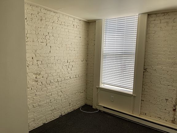 4th image of 6 Pine St #5