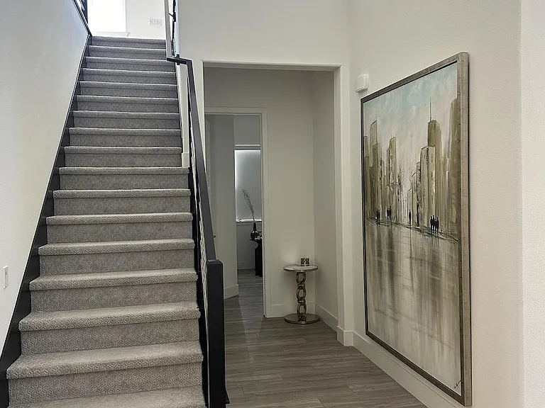 627 Lincoln Ct — Photo 8