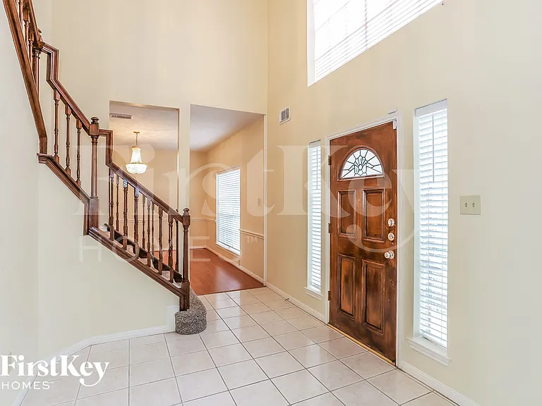 20514 Hampshire Rocks Dr — Photo 2