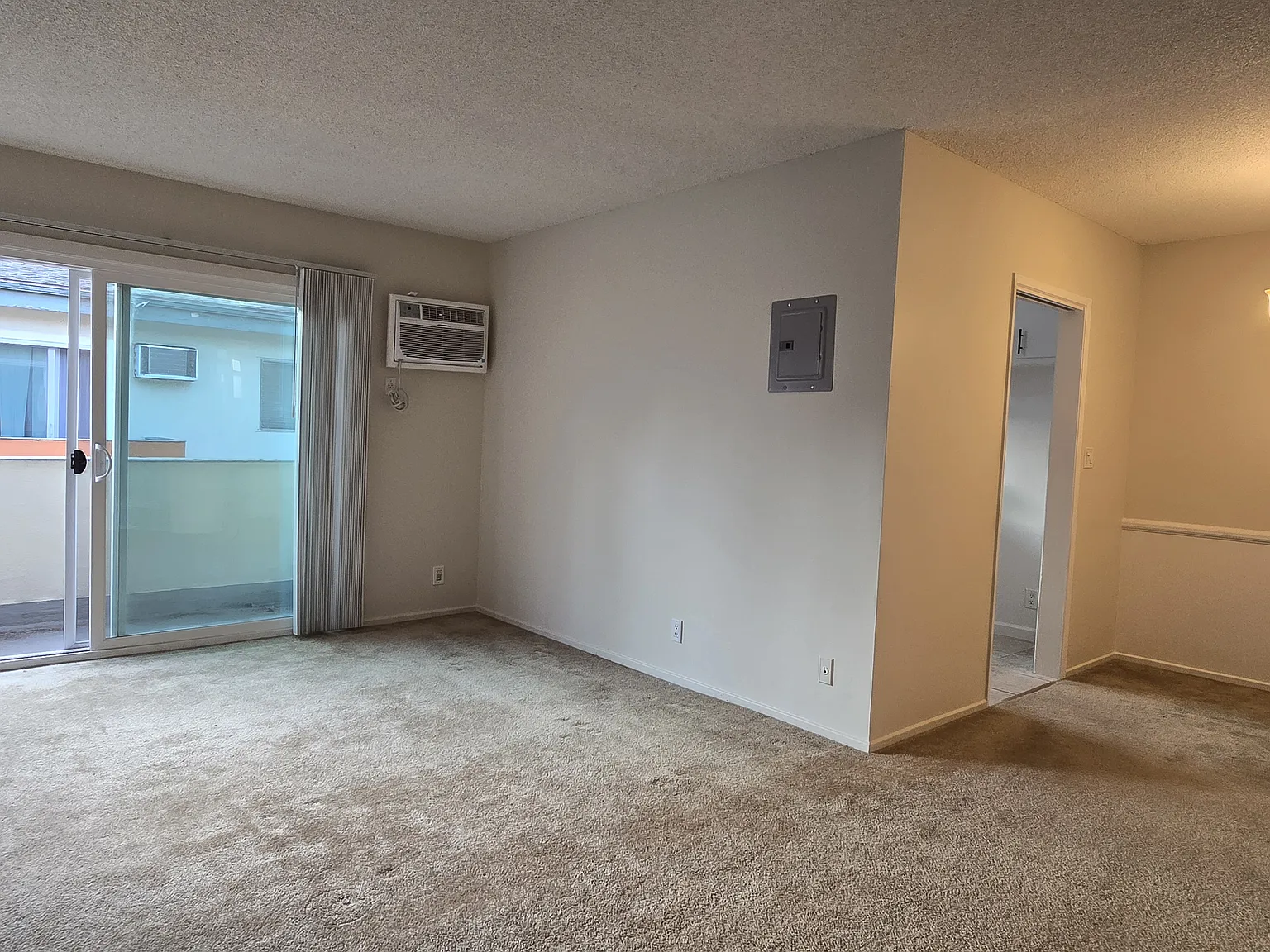 1 bed, 775 sqft, $2,000 — Photo 3