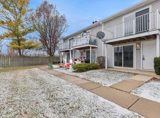 511 Meadow Green Ln, Round Lake Beach, IL