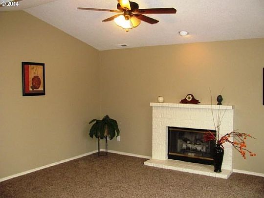 4th image of 1906 SE 176th Ct