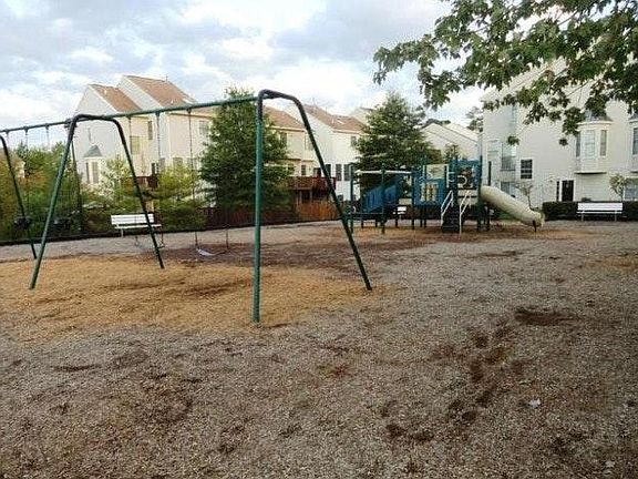 Tot lot / community park