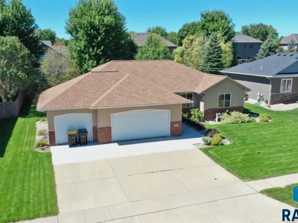 3905 S Bedford Ave, Sioux Falls, SD 57103