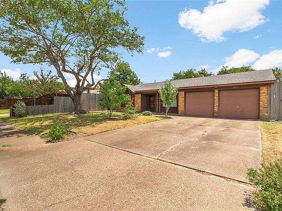 2nd image of 413 San Carlos Dr