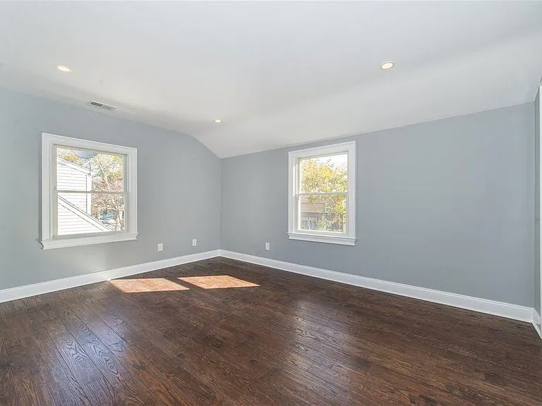 209 Ivy St — Photo 7