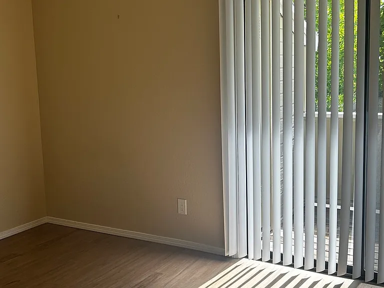 Summer Place Apartments — Photo 47
