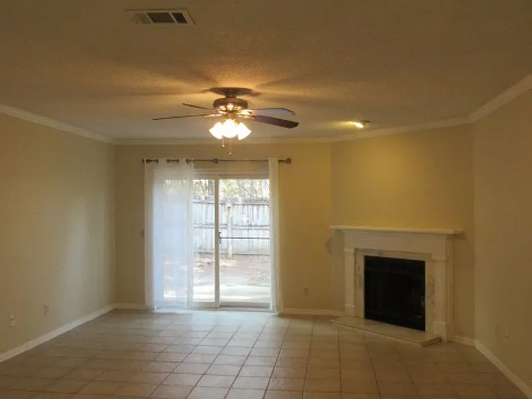 9004 Governors Place Ct — Photo 11