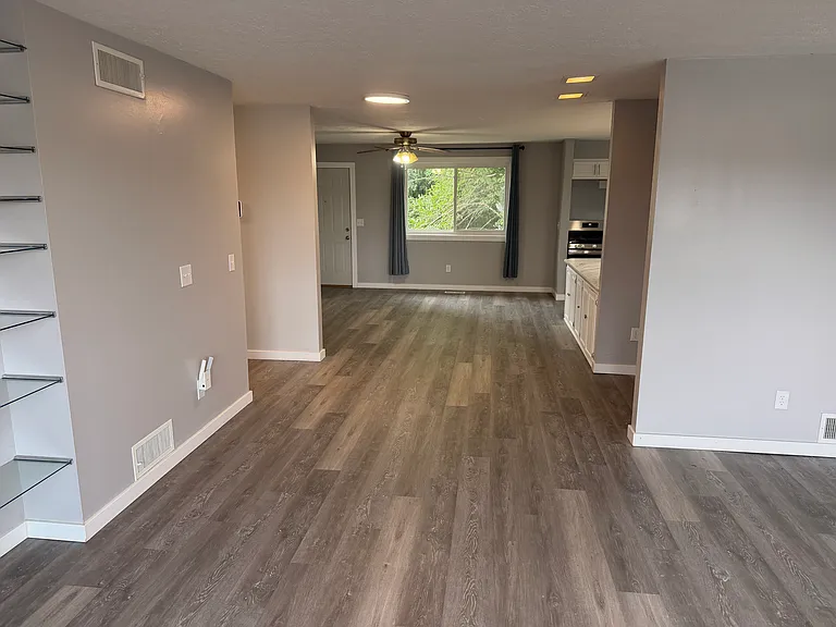 3327 Middlebranch Ave NE #3327 — Photo 5