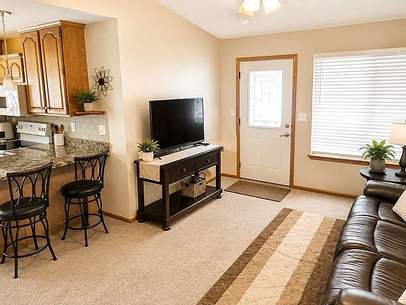 5th image of 1100 Jonathan Cir