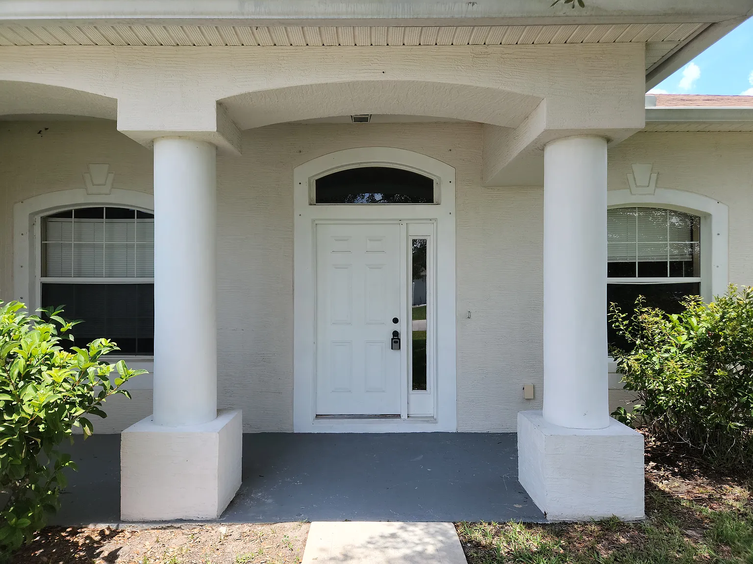 3 bed, 2125 sqft, $2,200 — Photo 2