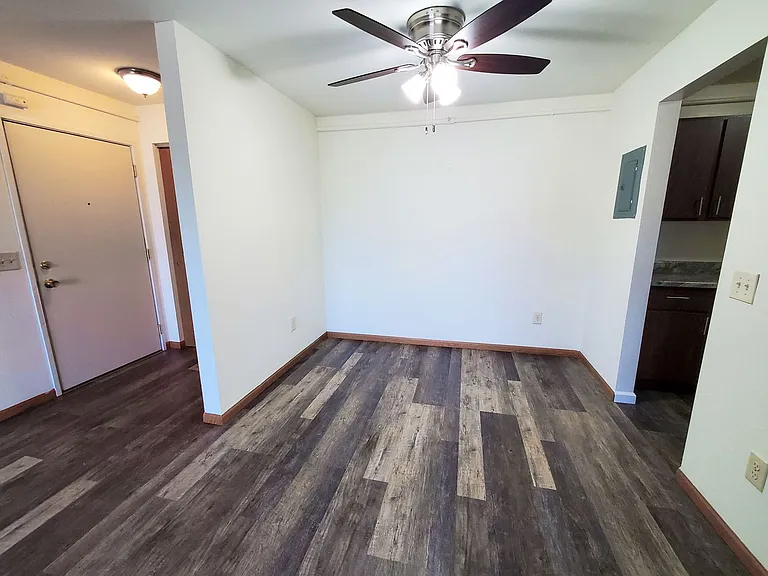 Belmar Apartments — Photo 42